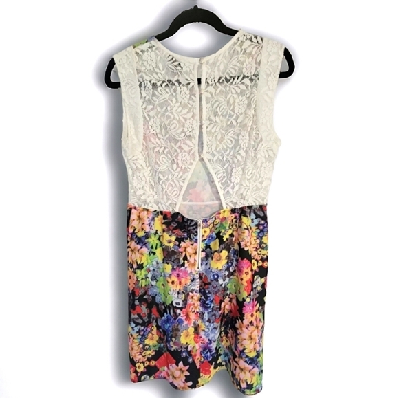 Alloy Apparel Flower Dress With Button lace Keyhole Back Spring Summer  L - Picture 2 of 7